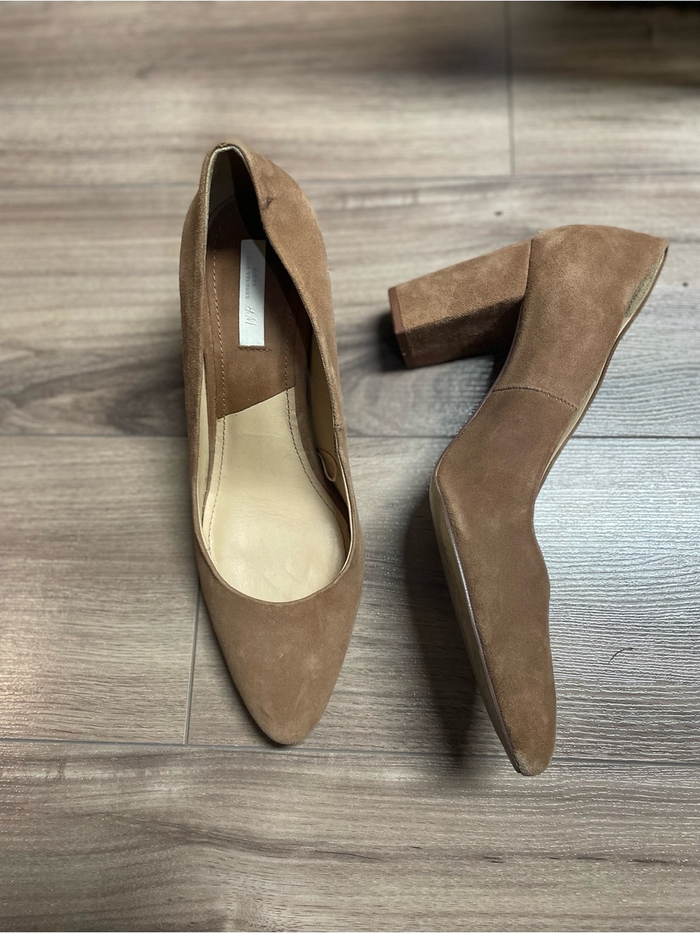 H&M Tan Suede like Pointed-Toe Block Heel size 39/8